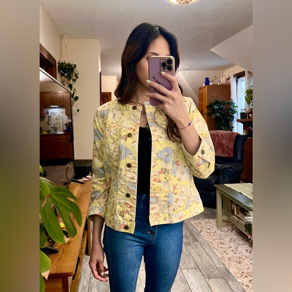 Liz Claiborne PETITE (M) | denim jean jacket | Yellow Floral